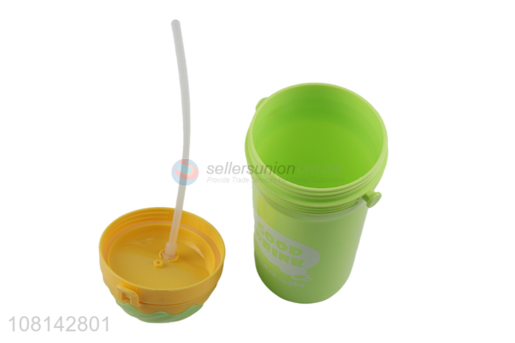 Most popular plastic reusable water bottle cup with straw