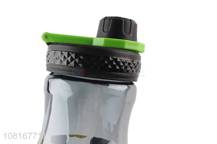 Creative Design Portable Plastic Water Bottle For Sports