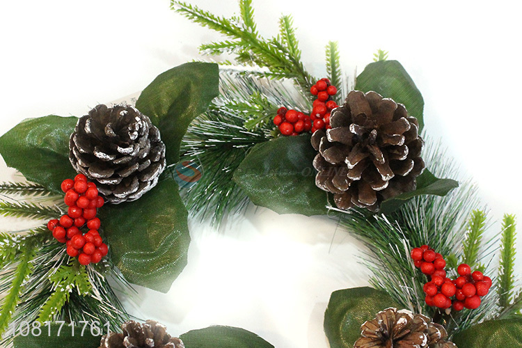 Hot sale artificial Christmas wreath with pinecones red berries