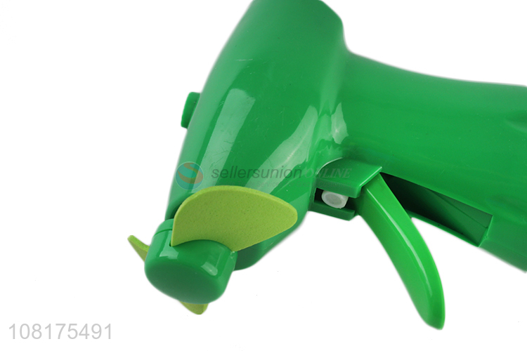 Wholesale mini portable battery operated water spray fan