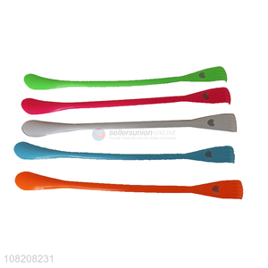 High quality multicolor long handle shoehorn for daily use