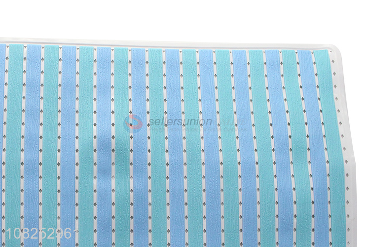 Wholesale colorful strong suction anti-slip bath mat with drain holes