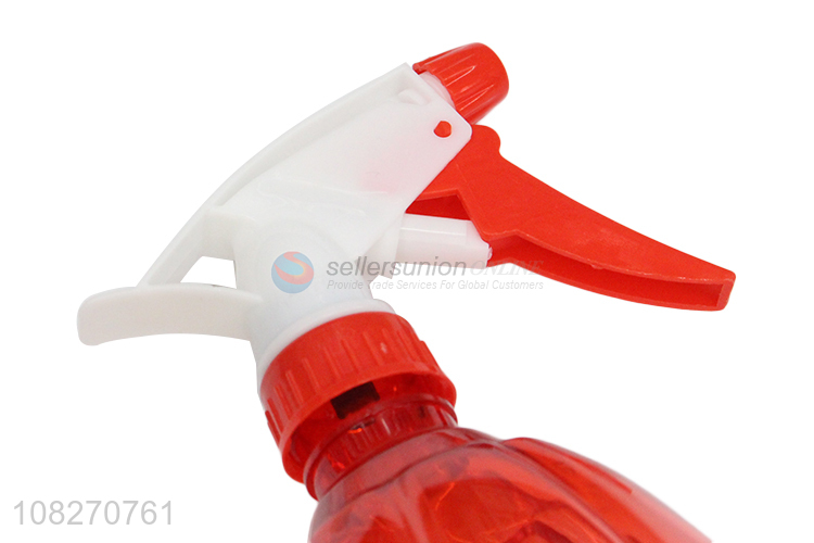 Fashion Design Plastic Spray Bottle Garden Watering Bottle