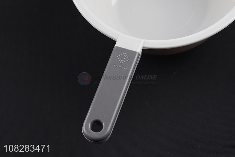 Good sale plastic water scoop kitchen long handle water spoon