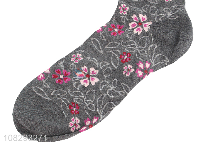 Classic Flower Pattern Adults Breathable Crew Socks For Women