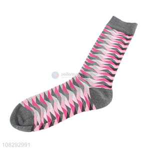 Factory Price Ladies Cotton Socks Fashion Crew Socks