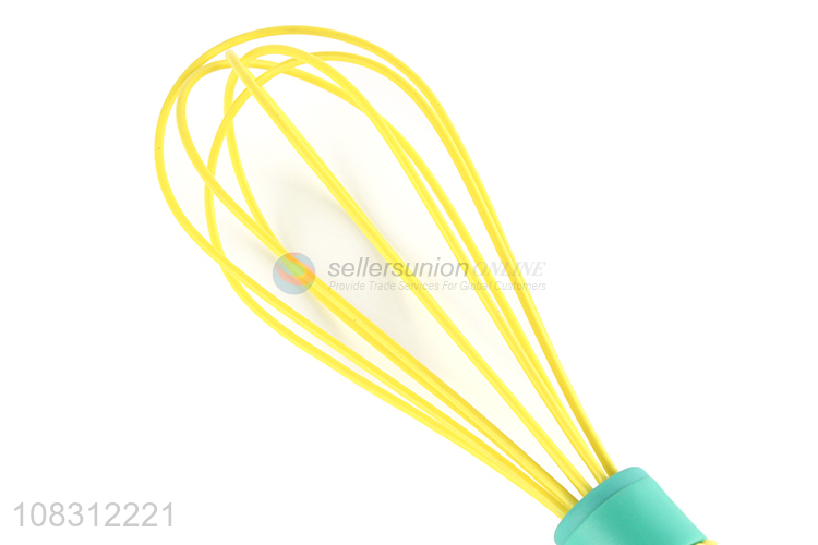 Low price kitchen food-grade stainless steel egg whisk with plastic handle