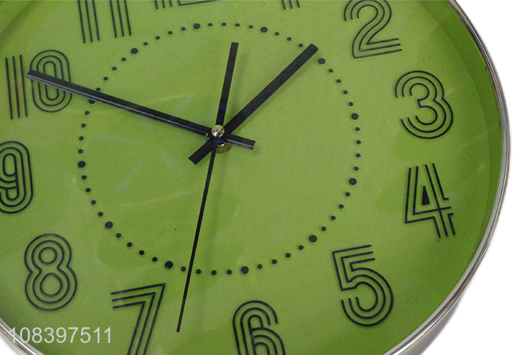 Recent design silent non-ticking round plastic wall clock