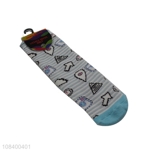 China sourcing cartoon printed fashion crew socks