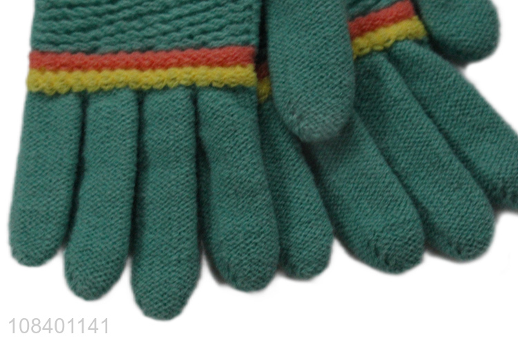 Latest design thickend winter ladies gloves for outdoor