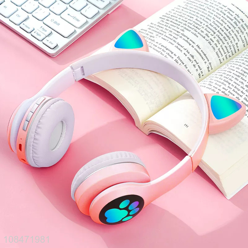 Wholesale 5.0 wireless bluetooth headphones with led light for women girls