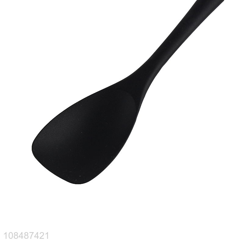 Wholesale heat resistant nylon core silicone cooking spatula for salad