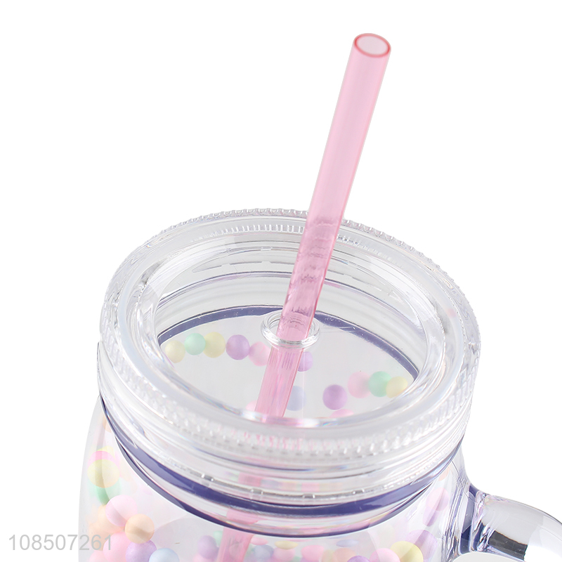 Yiwu factory plastic 550ml straw water mug water cup with handle