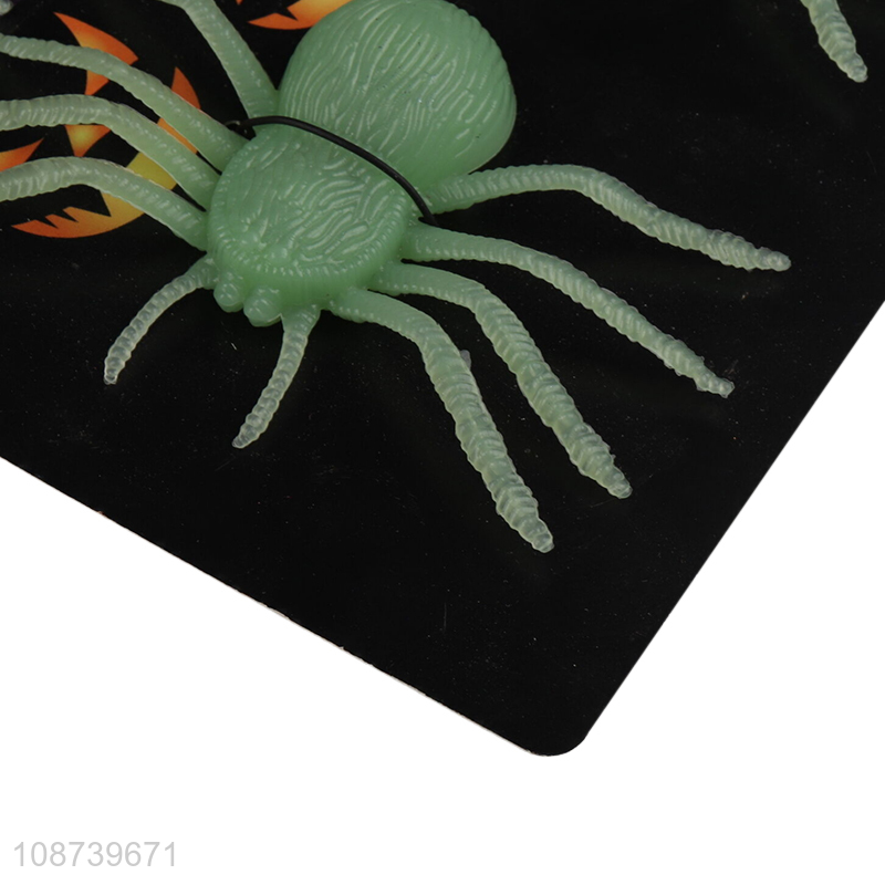 Wholesale realistic glow in the dark fake spiders Halloween trick toys