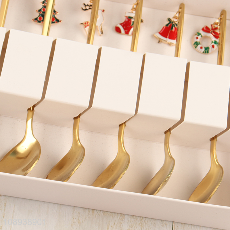 Best selling 6pcs golden christmas series tableware spoon wholesale