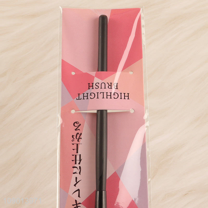 Top quality professional nose contour brush highlighter brush for sale