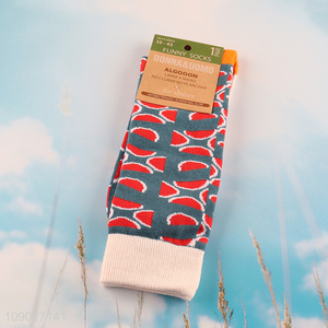 Yiwu market fashionable men women cotton breathable casual socks for sale