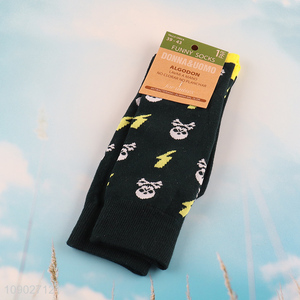 Popular products skull printed breathable cotton socks casual crew socks