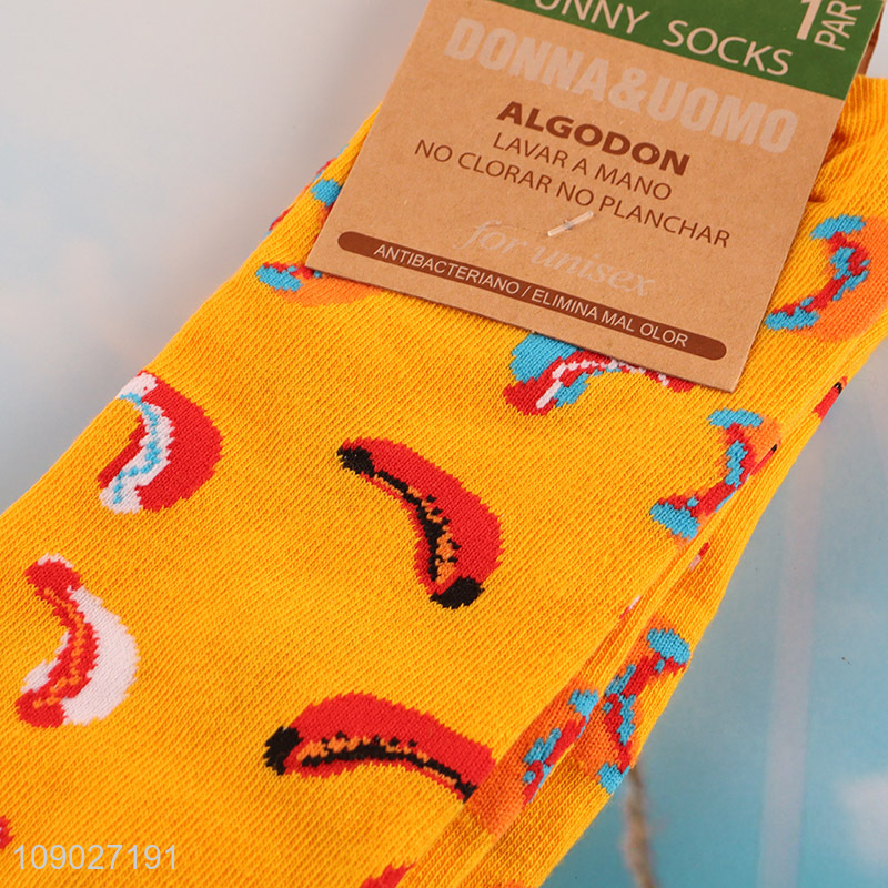 Low price cartoon banana pattern cotton unisex cotton casual socks