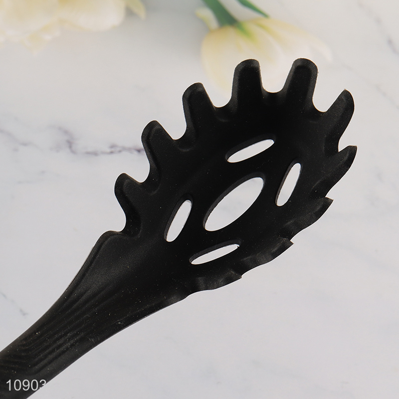 Top products black silicone kitchen utensils reusable spaghetti spatula with wooden handle