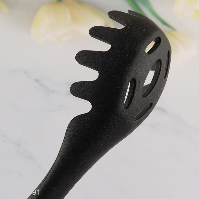 Top products black silicone kitchen utensils reusable spaghetti spatula with wooden handle