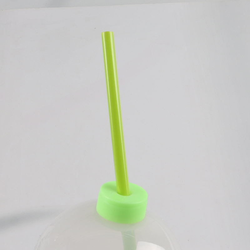 Popular products skull shape plastic water cup drinking cup with straw